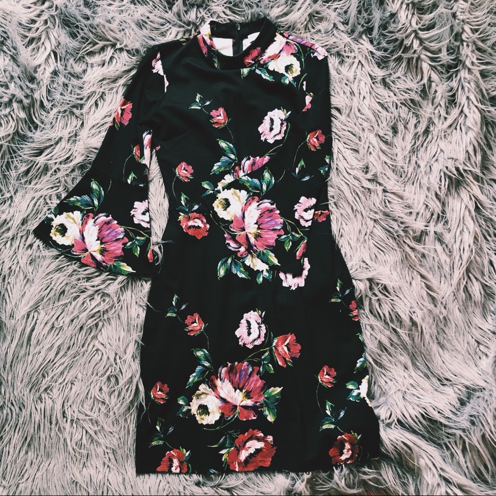 Floral dress with flute sleeve